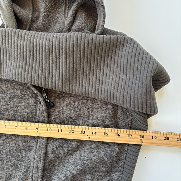 The North Face Gray-Green Fleece Ribbed Hooded Full Zip Jacket Size Medium - Picture 8 of 9
